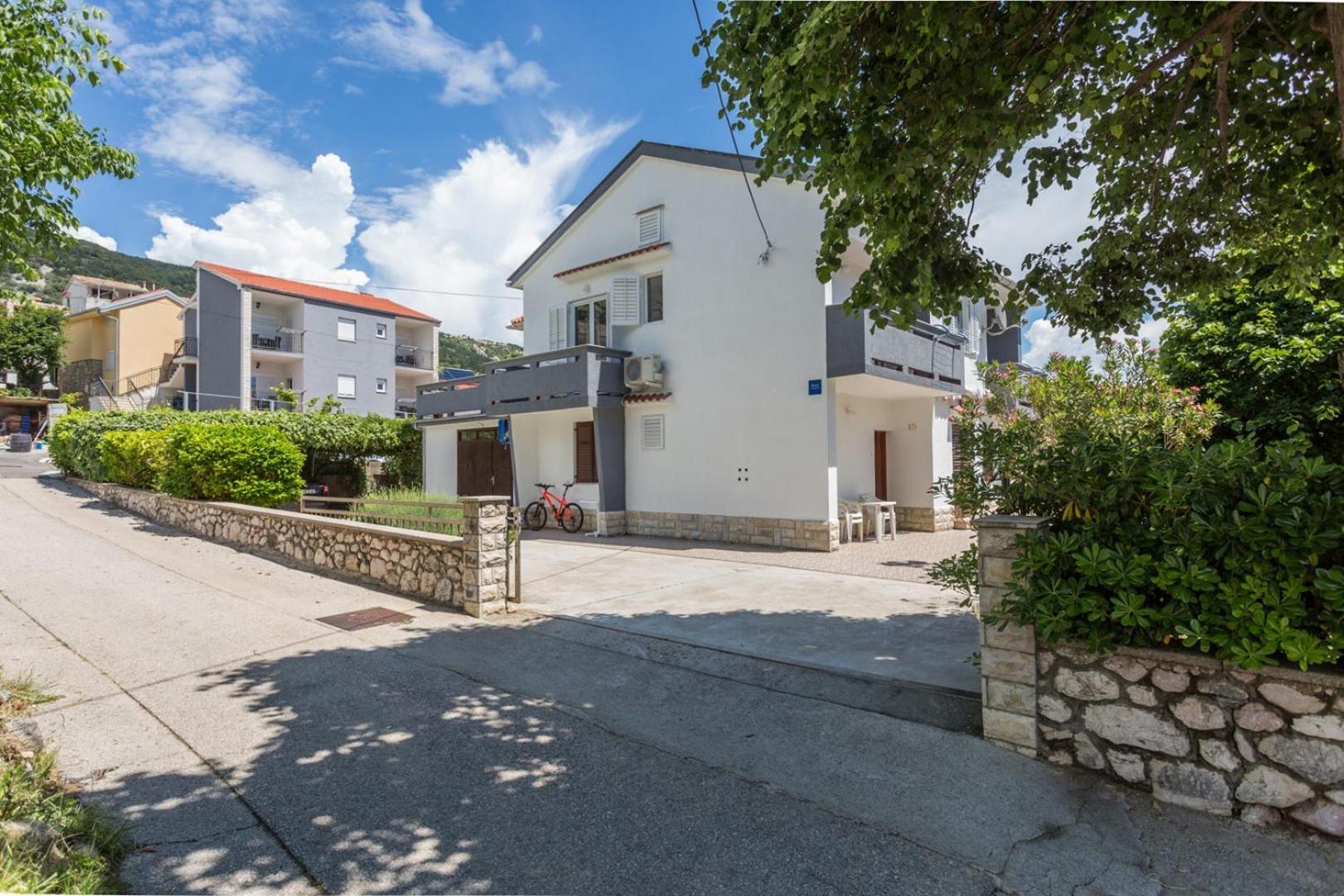 Apartments Bernardeta 2 Башка Экстерьер фото