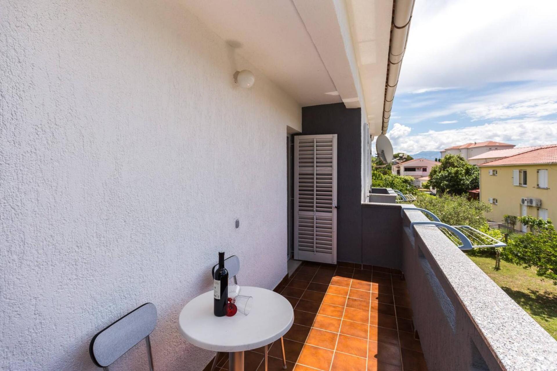 Apartments Bernardeta 2 Башка Экстерьер фото